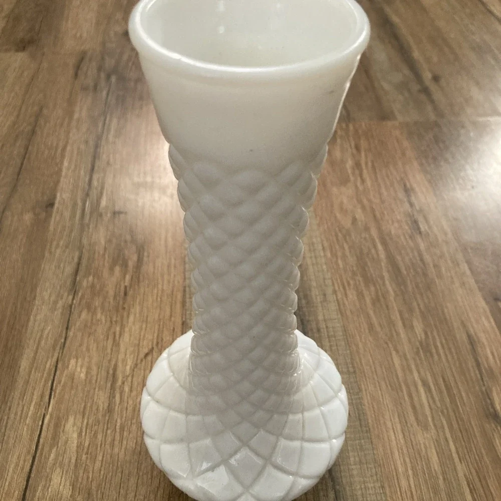 Vintage Hoosier Quilted Pattern White Milk Glass Bud Vase